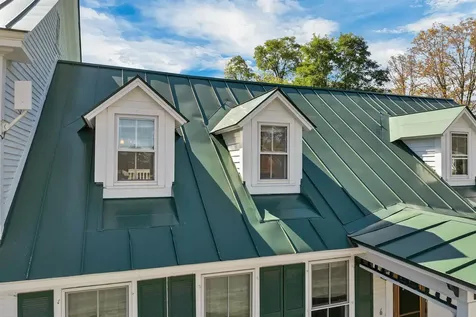 6 On The Common Lyme NH 03768