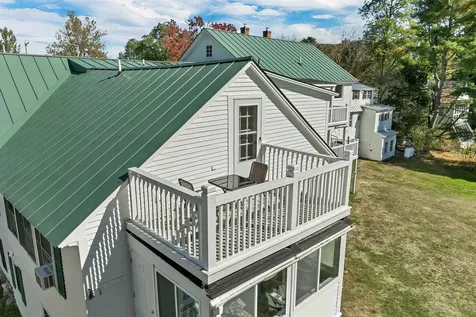 6 On The Common Lyme NH 03768