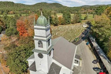 6 On The Common Lyme NH 03768