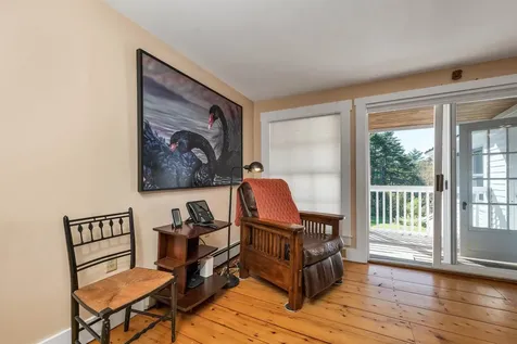 6 On The Common Lyme NH 03768