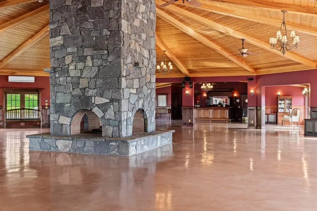 1950 Collins Road Halifax VT 05358