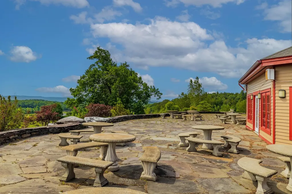 1950 Collins Road Halifax VT 05358