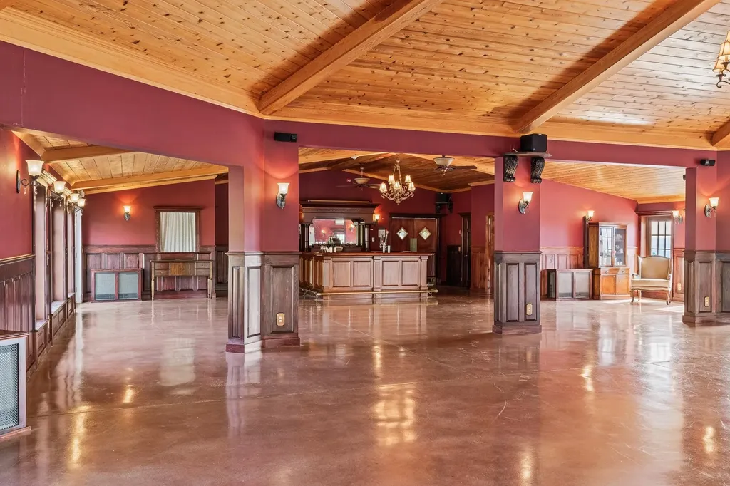 1950 Collins Road Halifax VT 05358