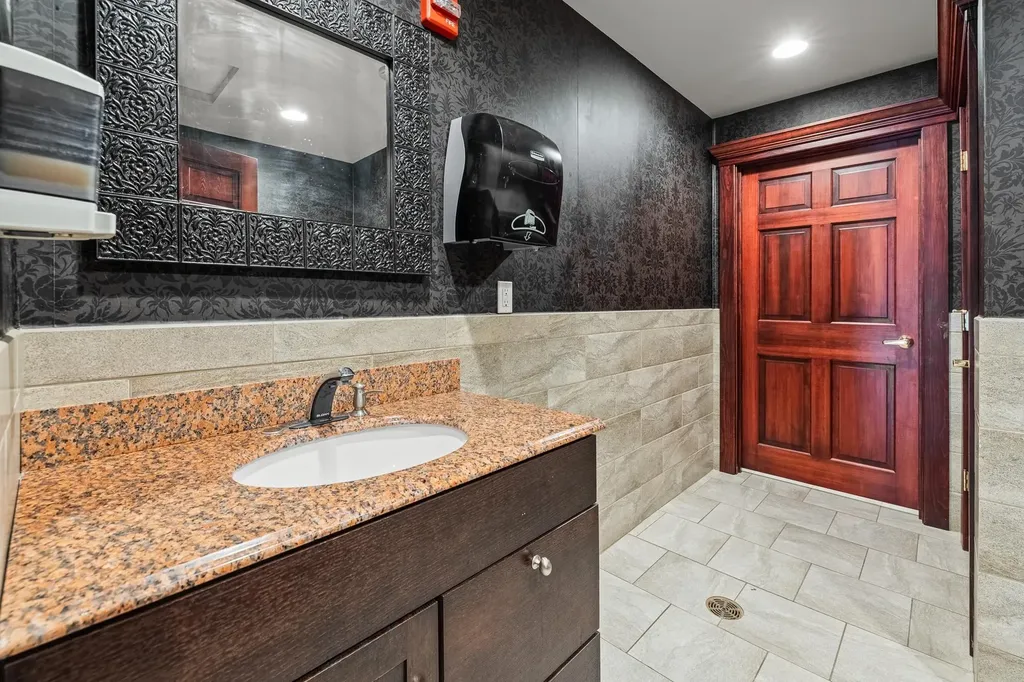 1950 Collins Road Halifax VT 05358