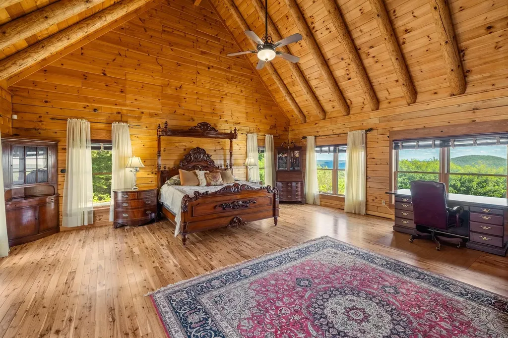 1950 Collins Road Halifax VT 05358