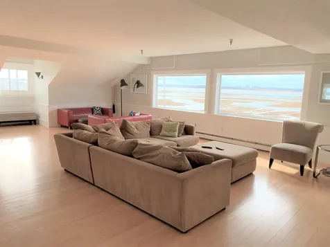 85 Brown Avenue Hampton NH 03842