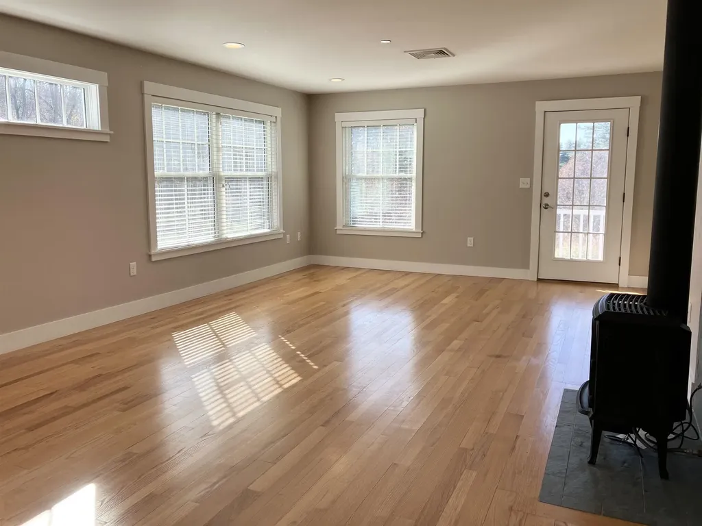 26 N Main Street Mont Vernon NH 03057