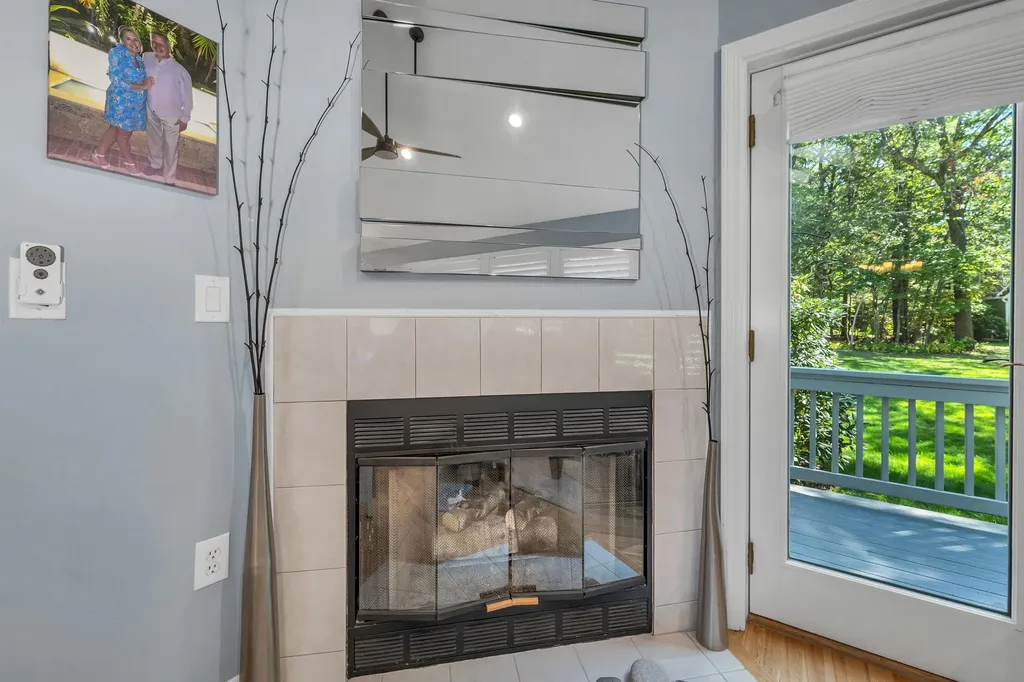 84 Hawthorne Village Road Nashua NH 03062