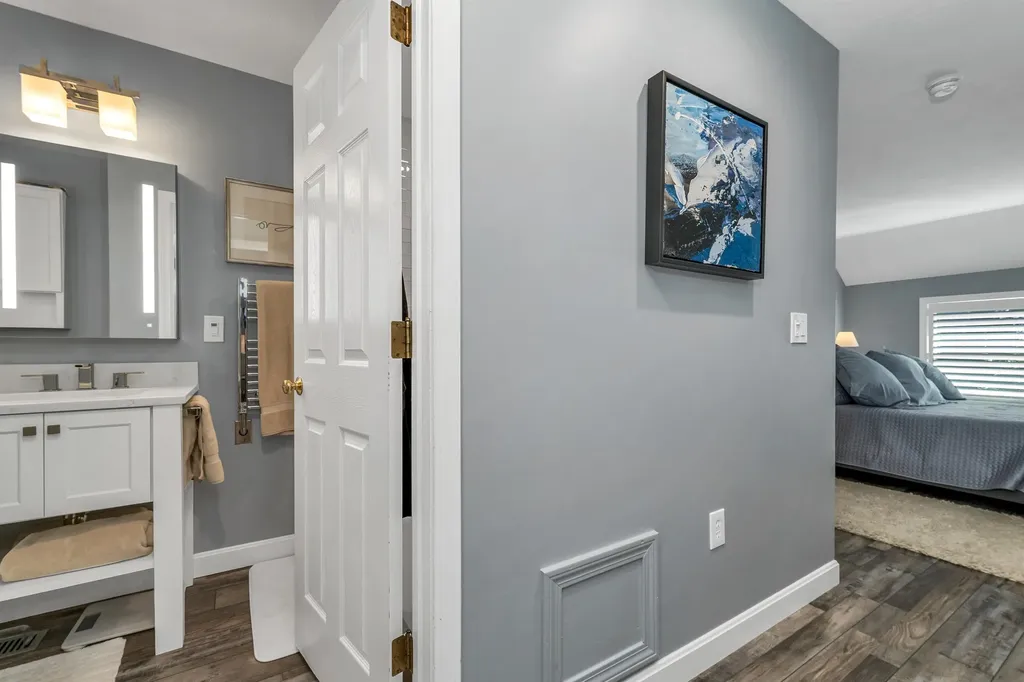 84 Hawthorne Village Road Nashua NH 03062