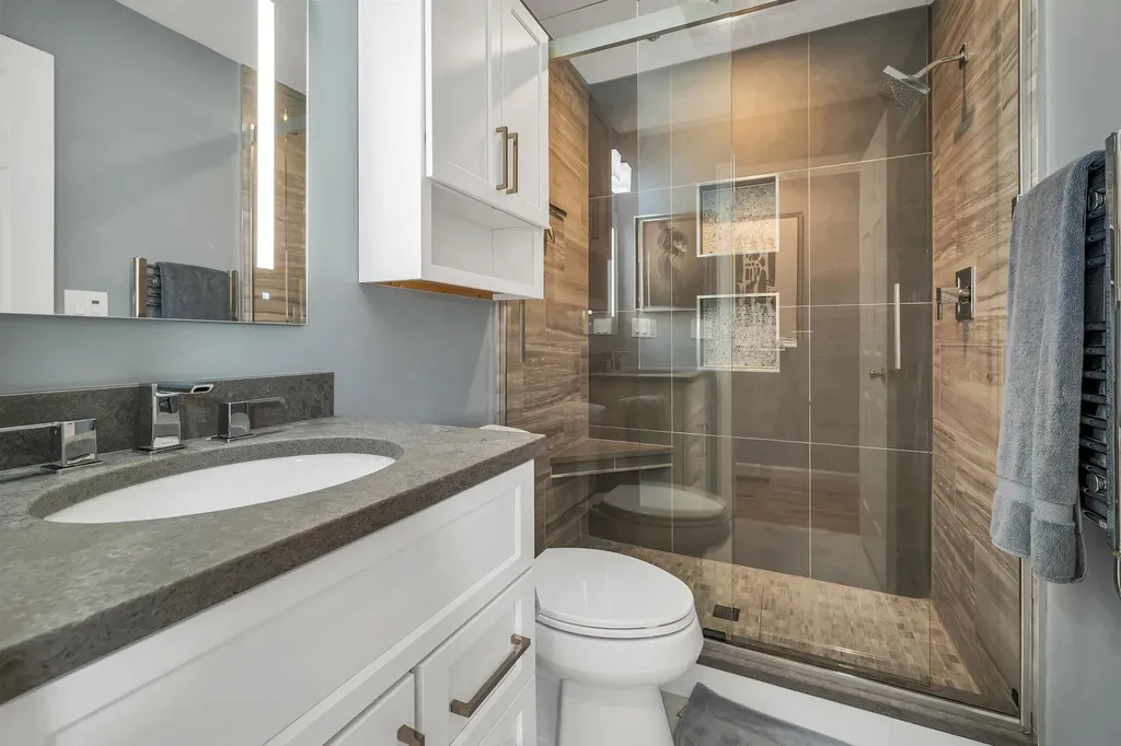 84 Hawthorne Village Road Nashua NH 03062