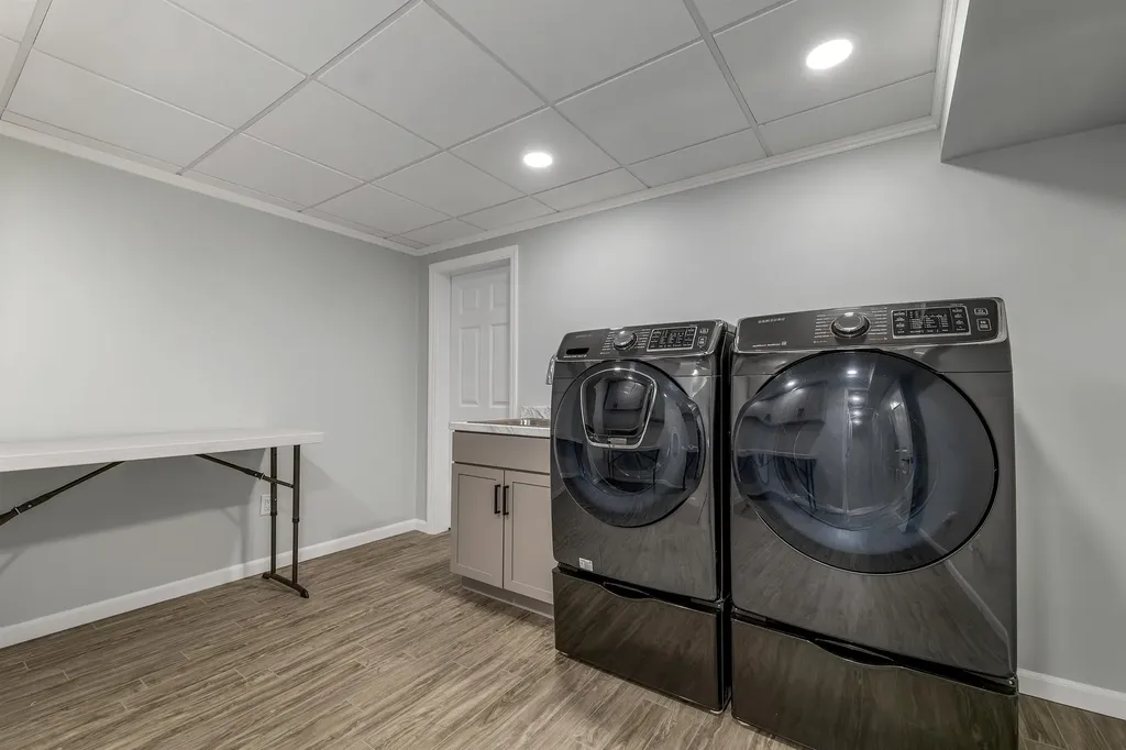 84 Hawthorne Village Road Nashua NH 03062