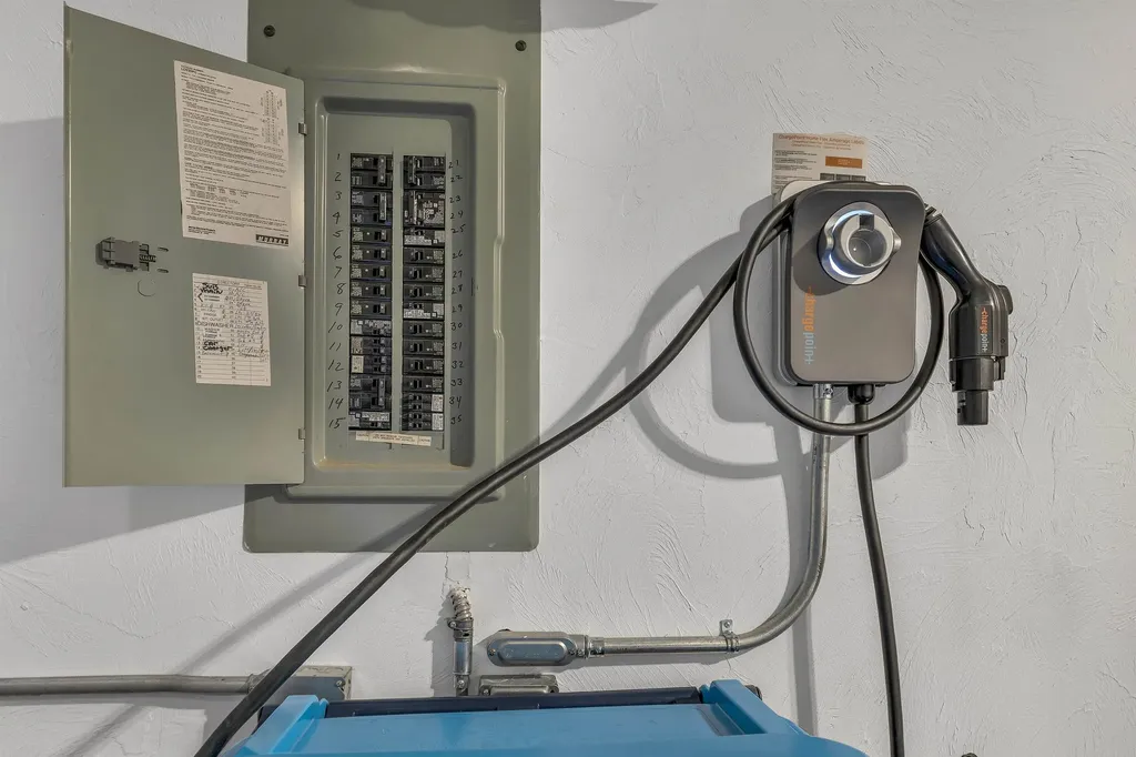 84 Hawthorne Village Road Nashua NH 03062