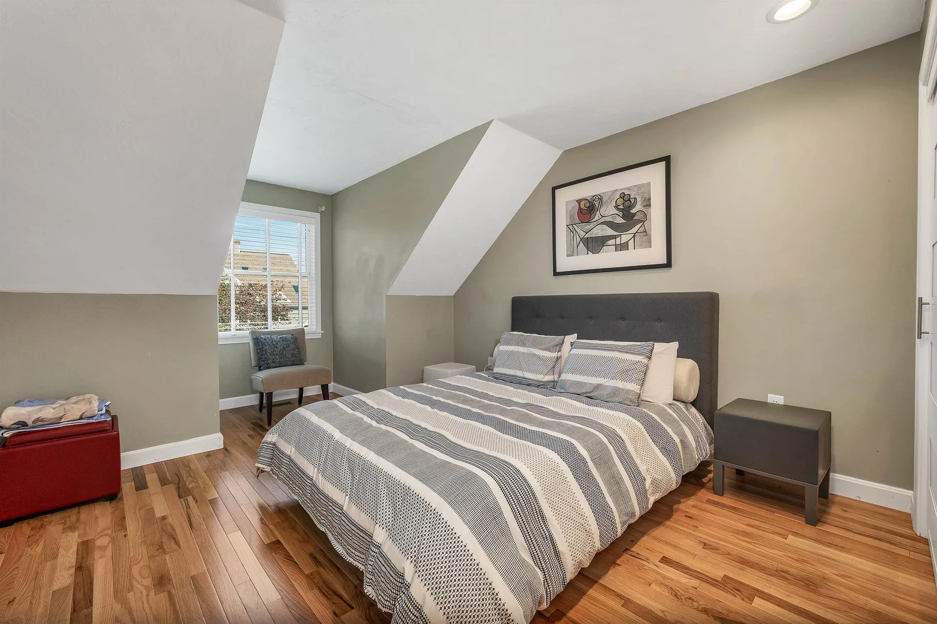 84 Hawthorne Village Road Nashua NH 03062