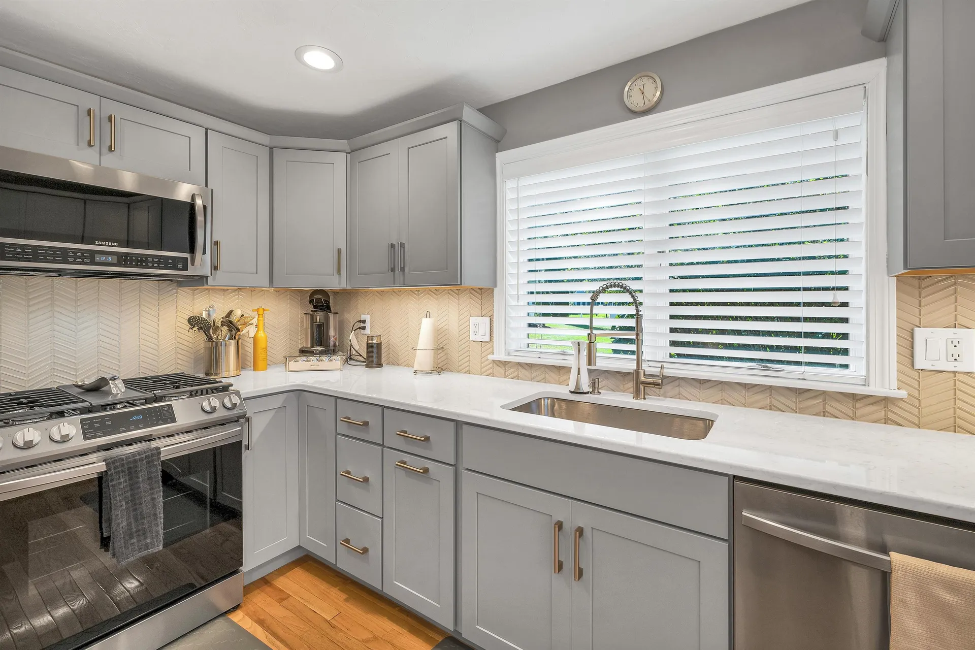 84 Hawthorne Village Road Nashua NH 03062