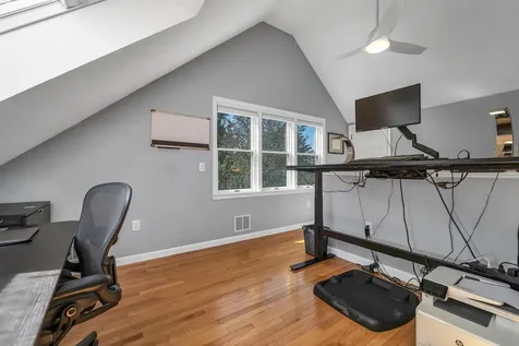 84 Hawthorne Village Road Nashua NH 03062