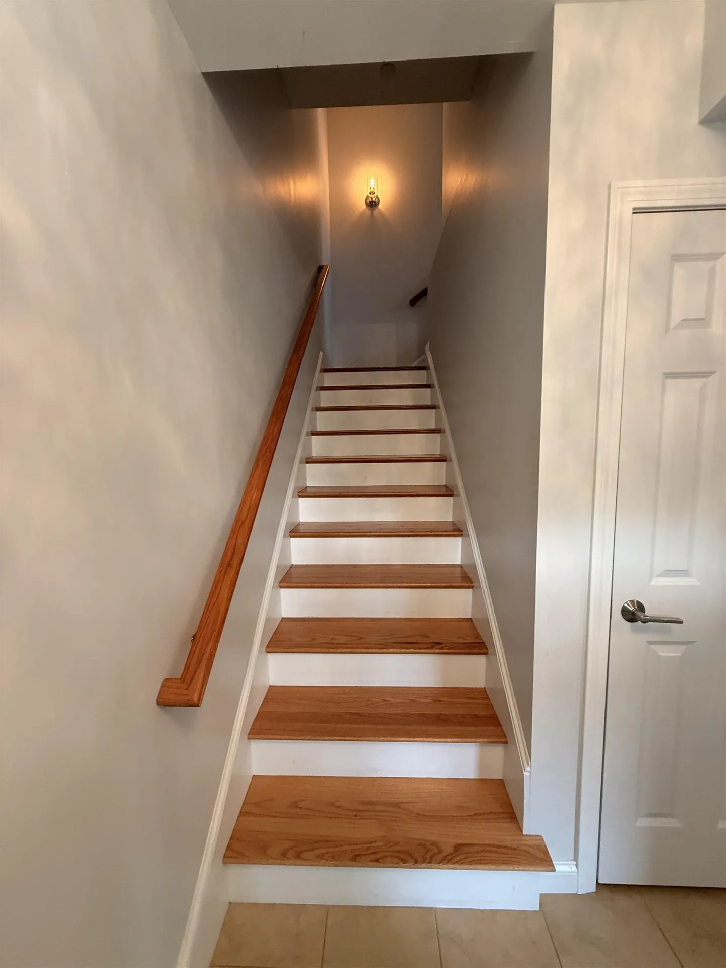 61 Woodview Way Manchester NH 03102