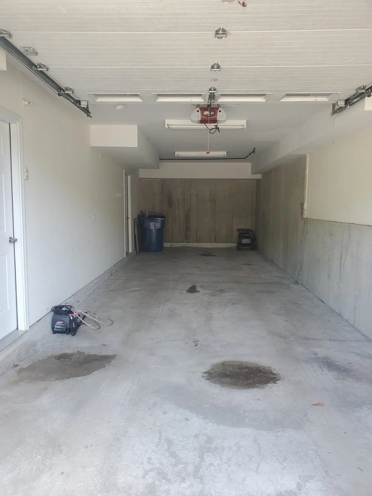 61 Woodview Way Manchester NH 03102