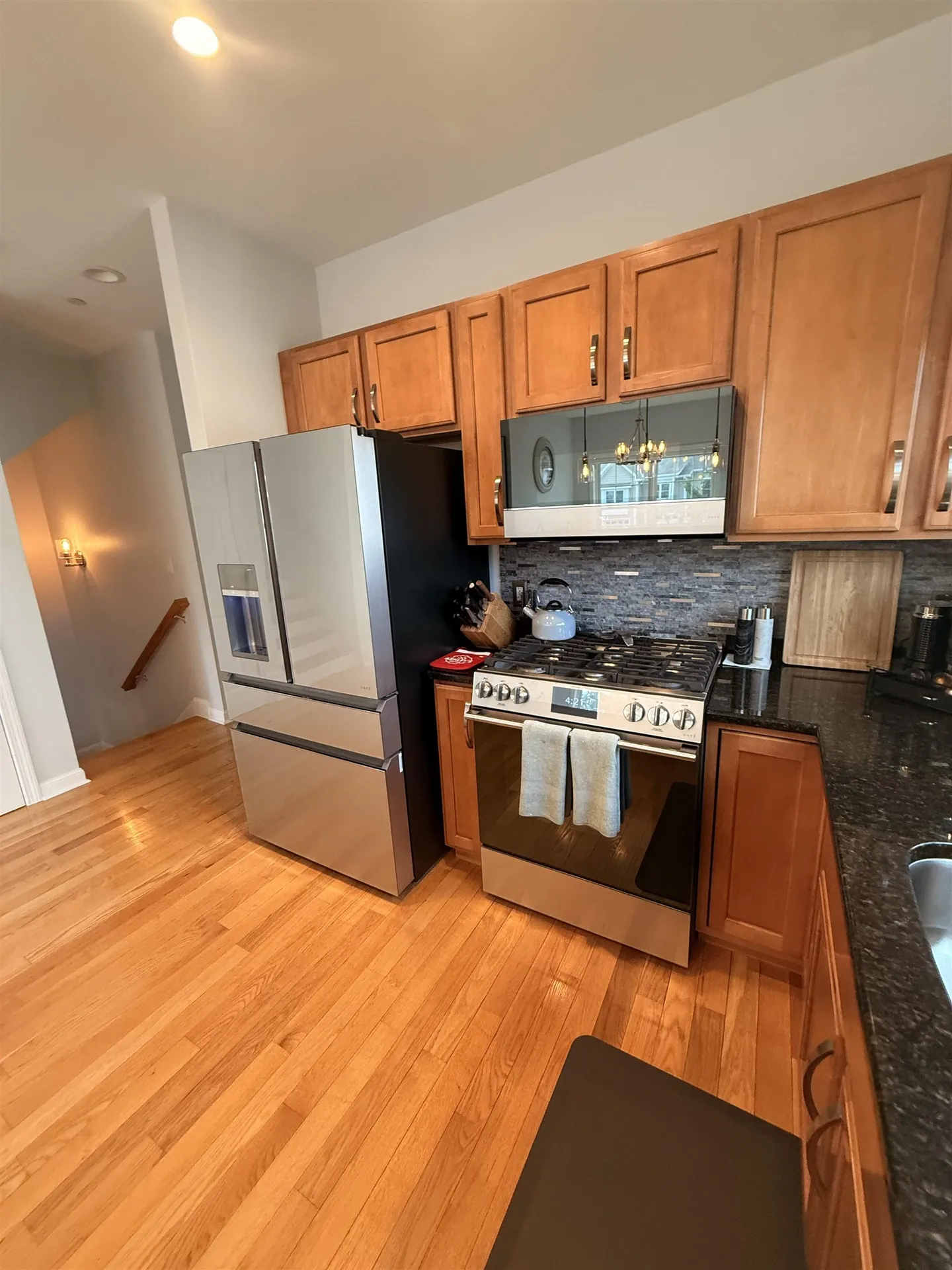 61 Woodview Way Manchester NH 03102