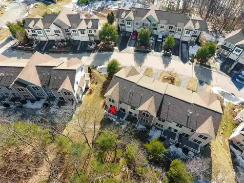 61 Woodview Way Manchester NH 03102