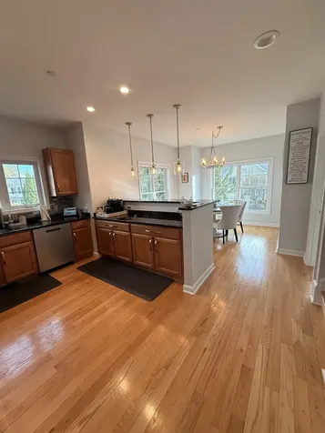 61 Woodview Way Manchester NH 03102