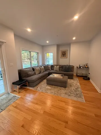 61 Woodview Way Manchester NH 03102