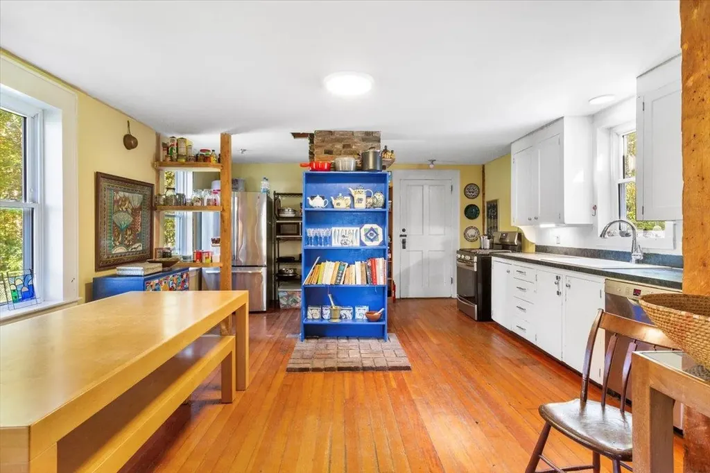 21 County Road Pownal VT 05261