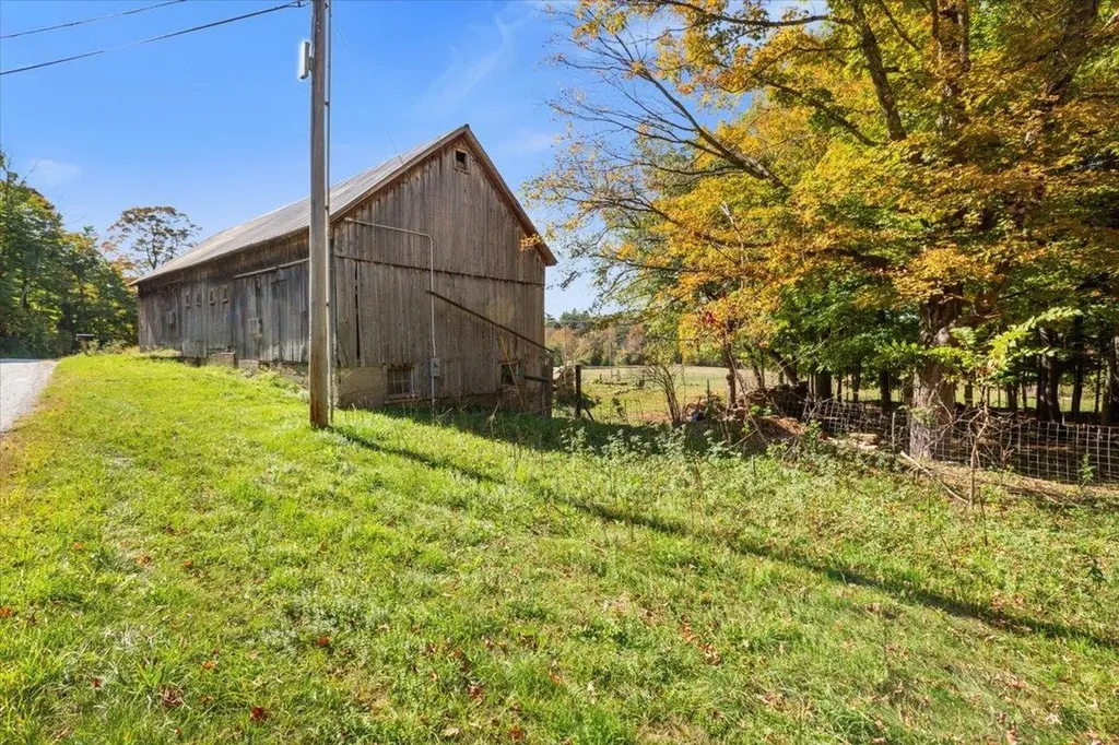 21 County Road Pownal VT 05261