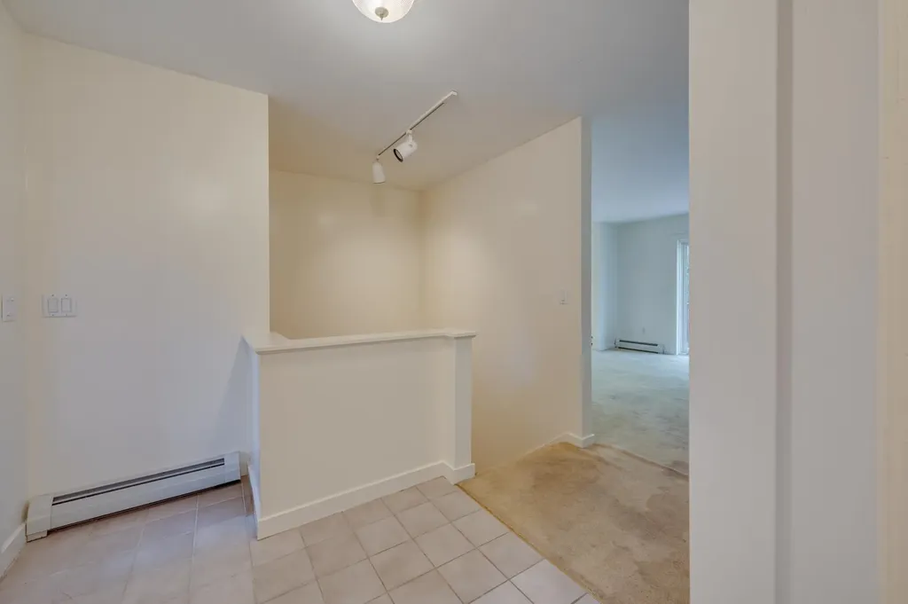 16 Clover Lane New London NH 03257