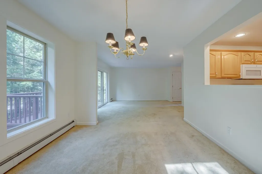 16 Clover Lane New London NH 03257