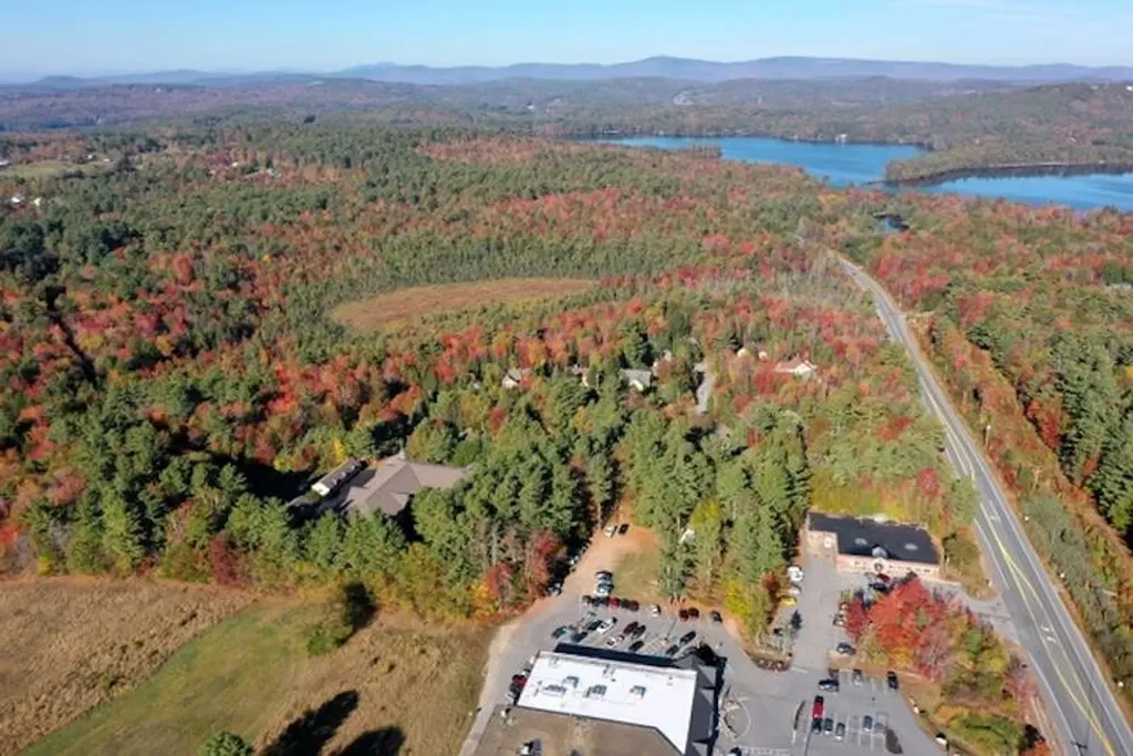 16 Clover Lane New London NH 03257