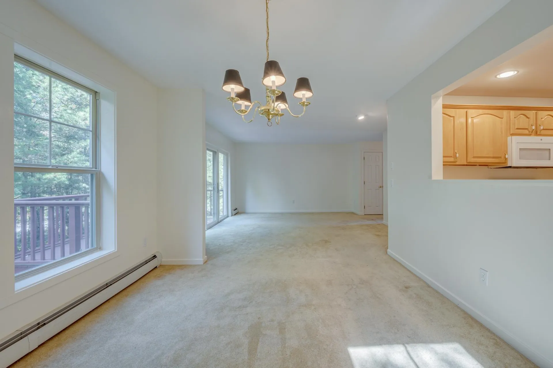 16 Clover Lane New London NH 03257