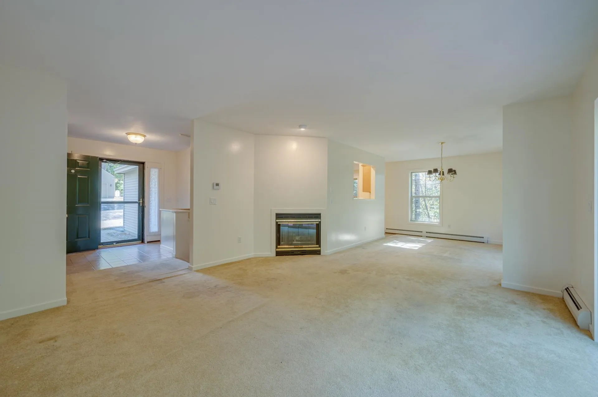 16 Clover Lane New London NH 03257