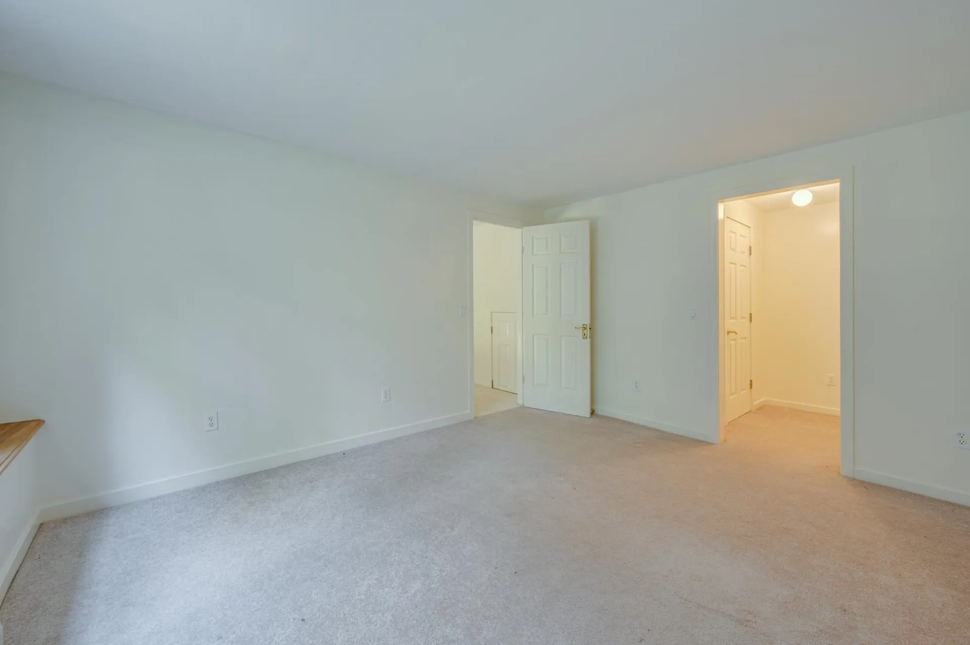 16 Clover Lane New London NH 03257