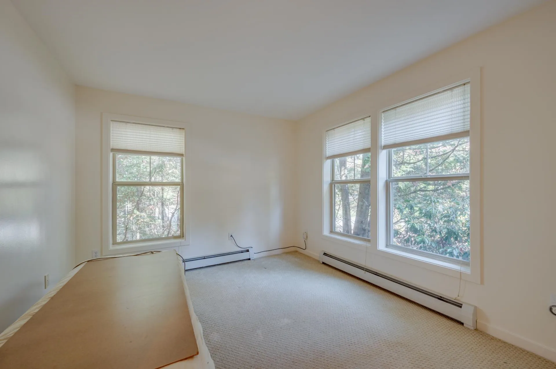 16 Clover Lane New London NH 03257