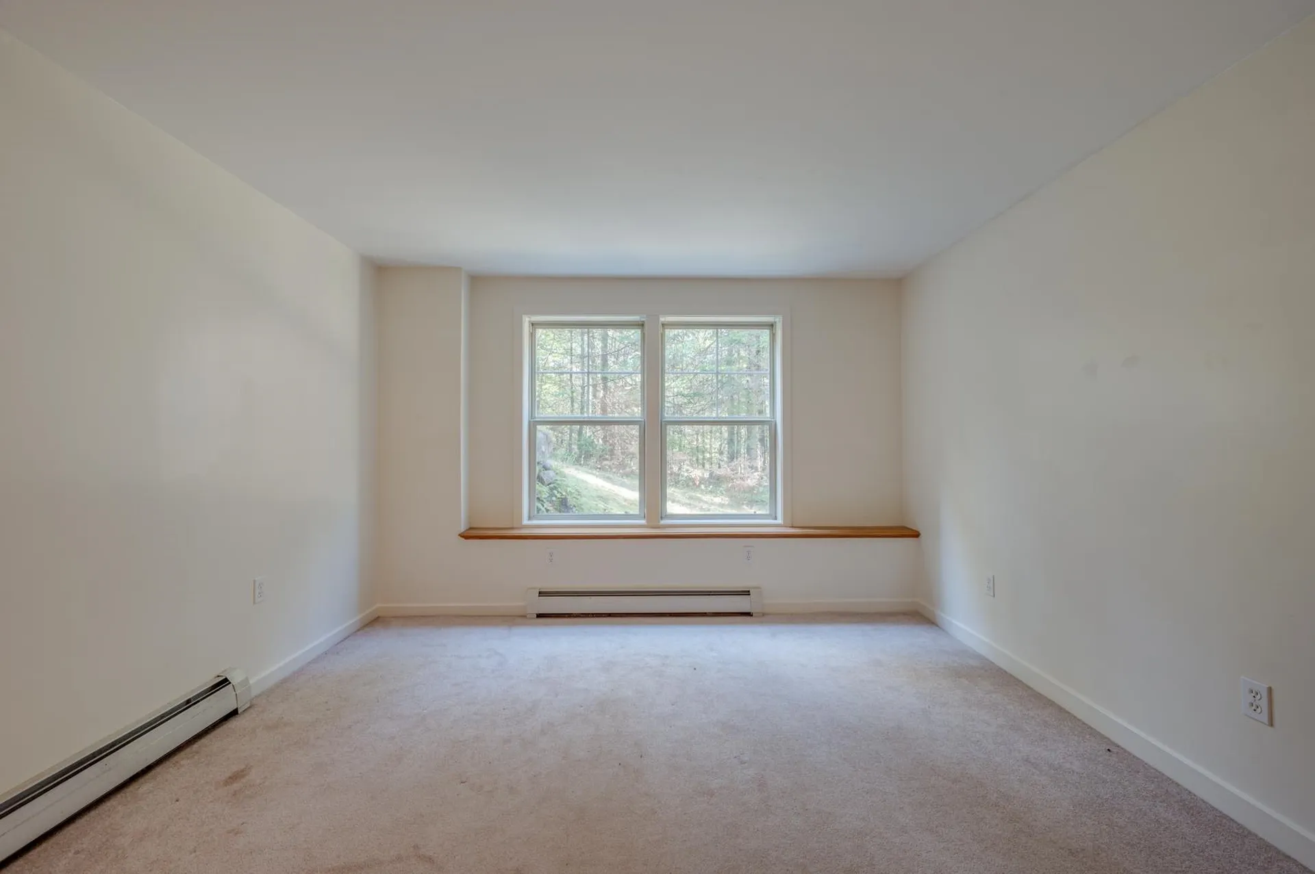 16 Clover Lane New London NH 03257