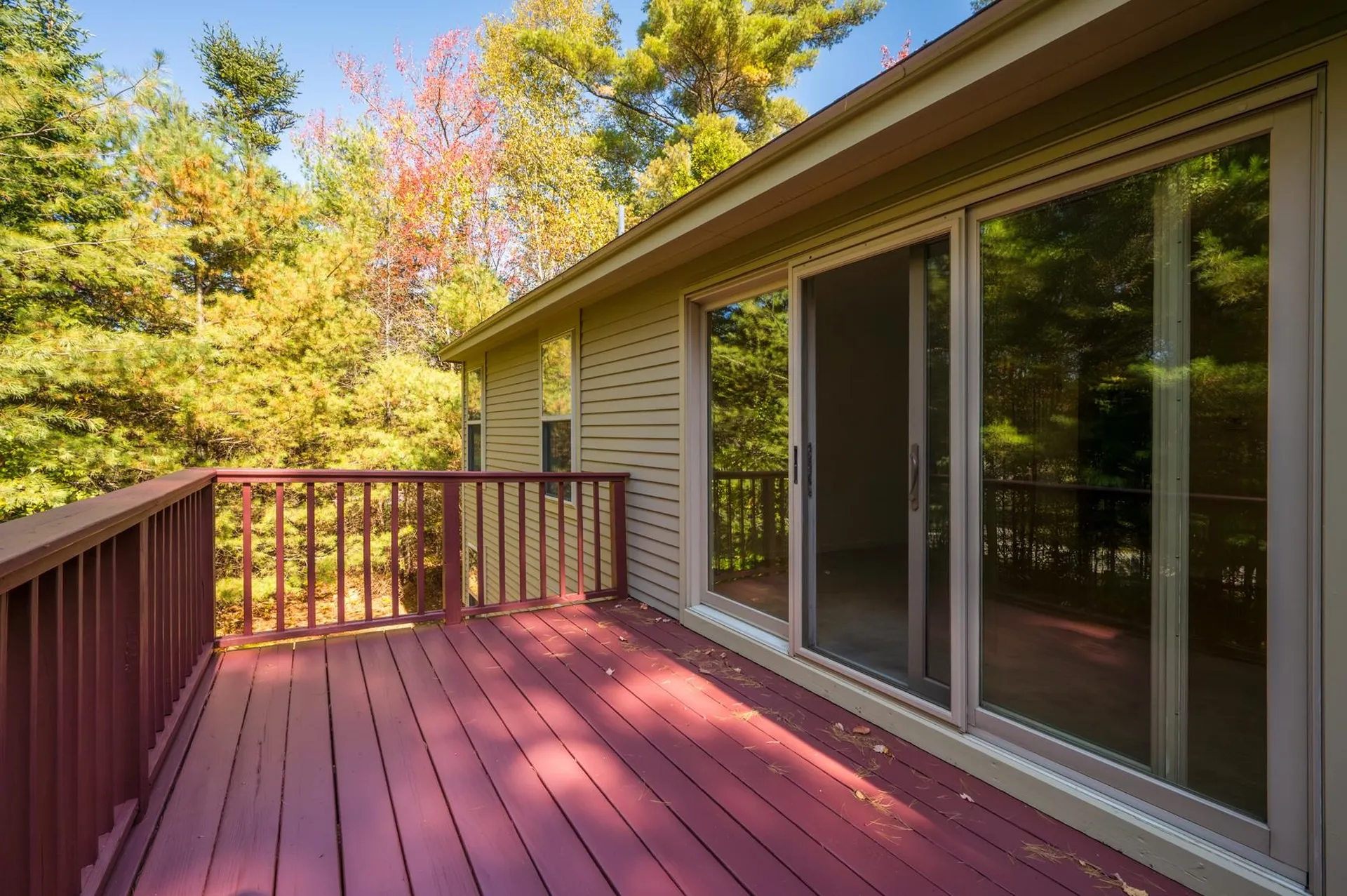 16 Clover Lane New London NH 03257