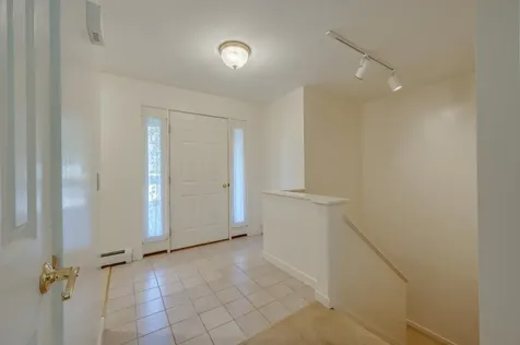 16 Clover Lane New London NH 03257