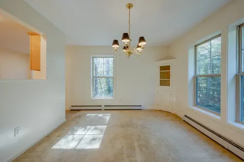 16 Clover Lane New London NH 03257