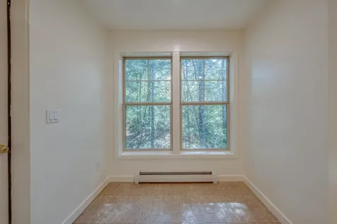 16 Clover Lane New London NH 03257