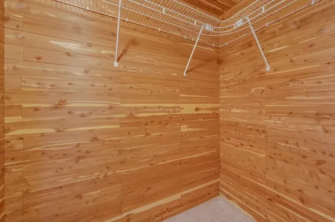 16 Clover Lane New London NH 03257