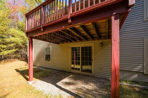 16 Clover Lane New London NH 03257