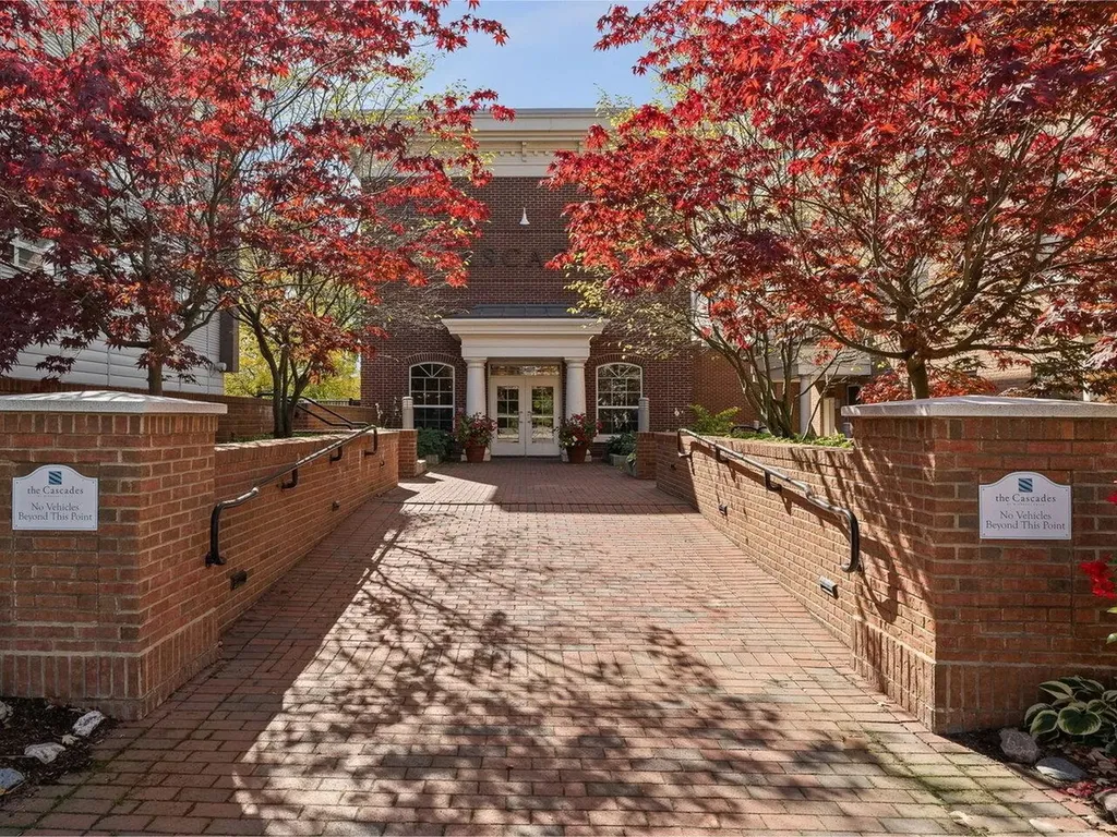 60 Winooski Falls Way Winooski VT 05404