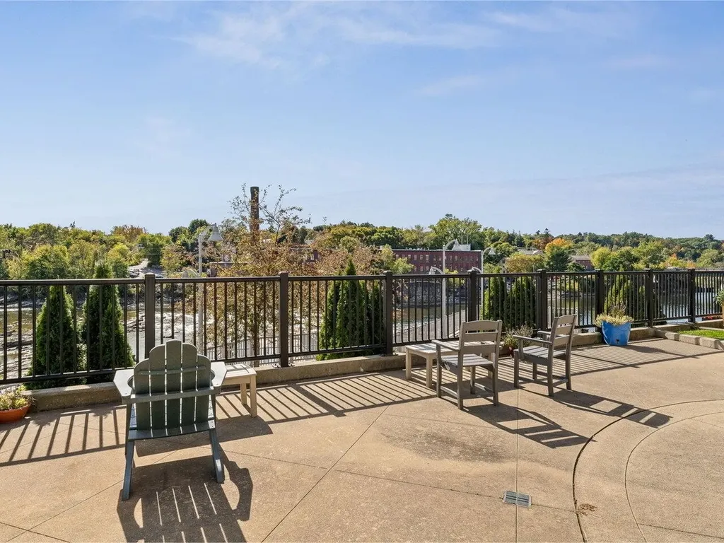 60 Winooski Falls Way Winooski VT 05404