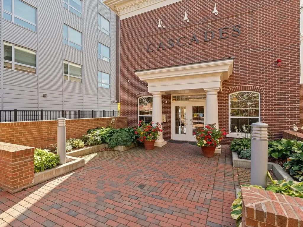 60 Winooski Falls Way Winooski VT 05404