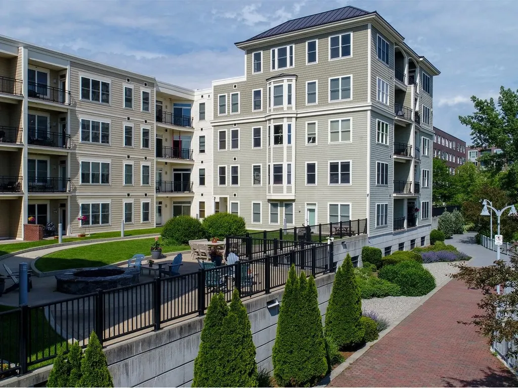 60 Winooski Falls Way Winooski VT 05404