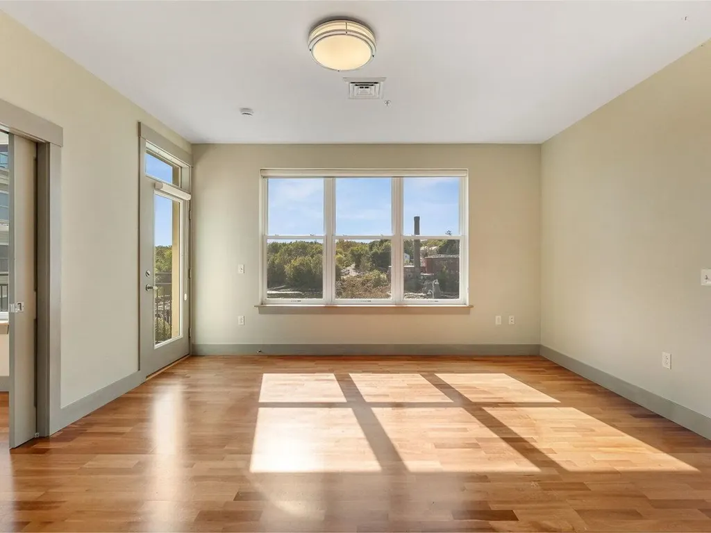 60 Winooski Falls Way Winooski VT 05404