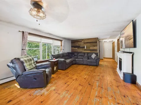 20 Patricia Ann Drive Tilton NH 03276