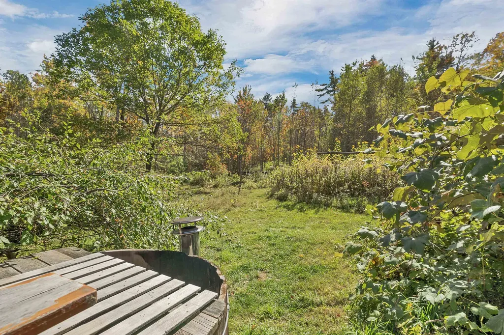 26 Butman Road Bradford NH 03221