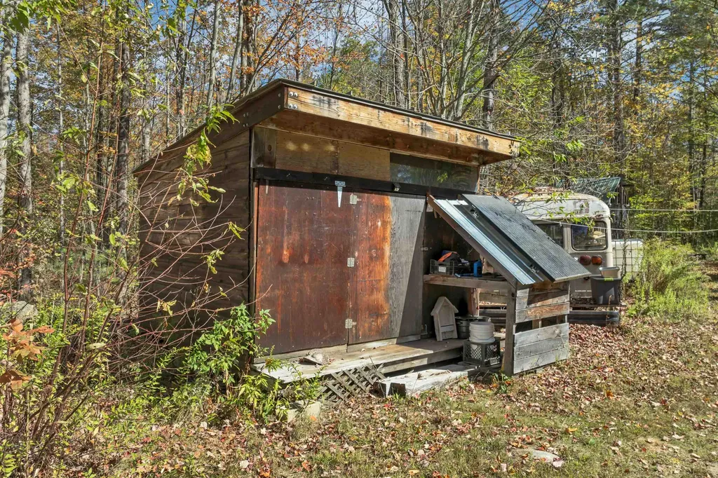 26 Butman Road Bradford NH 03221