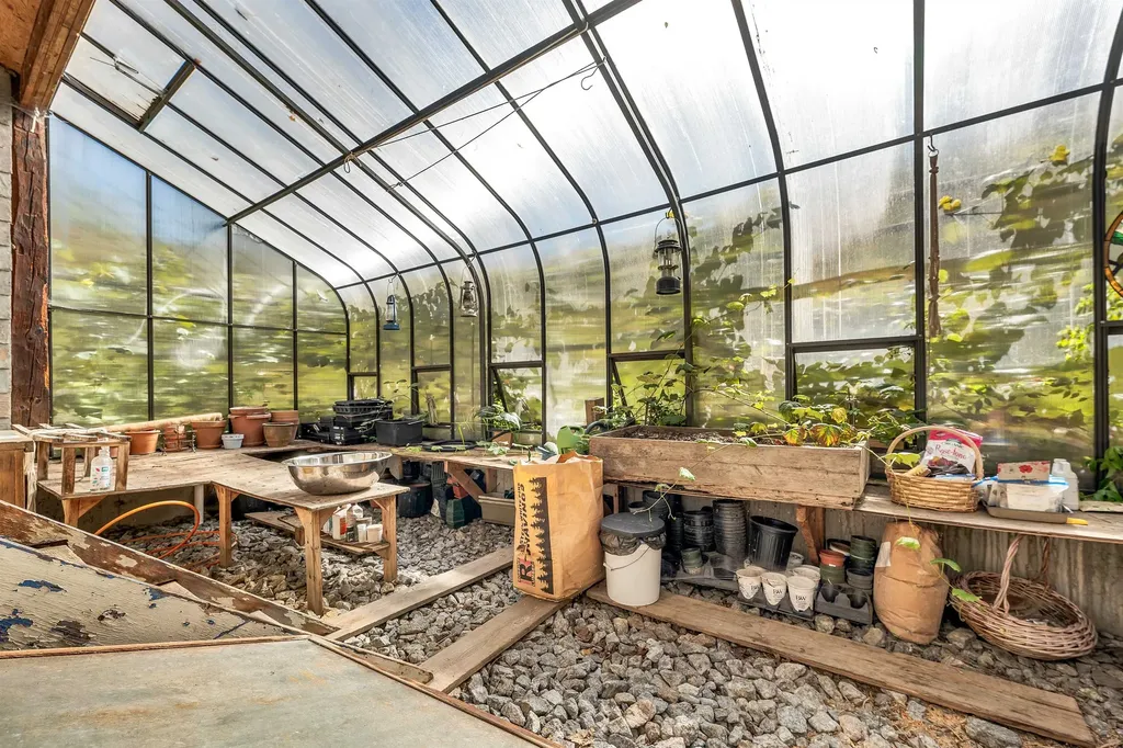 26 Butman Road Bradford NH 03221